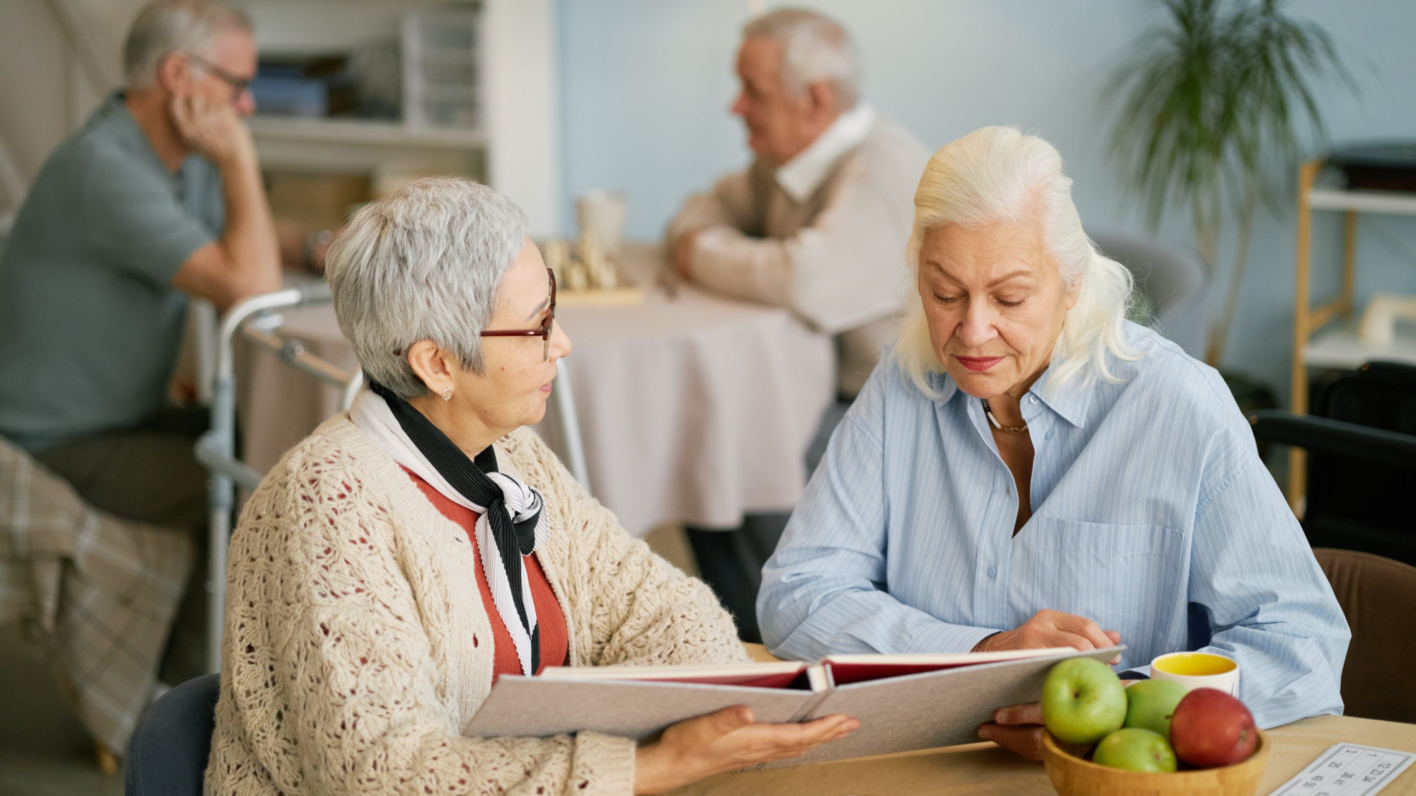 24-Hour Memory Care Actually Looks Like