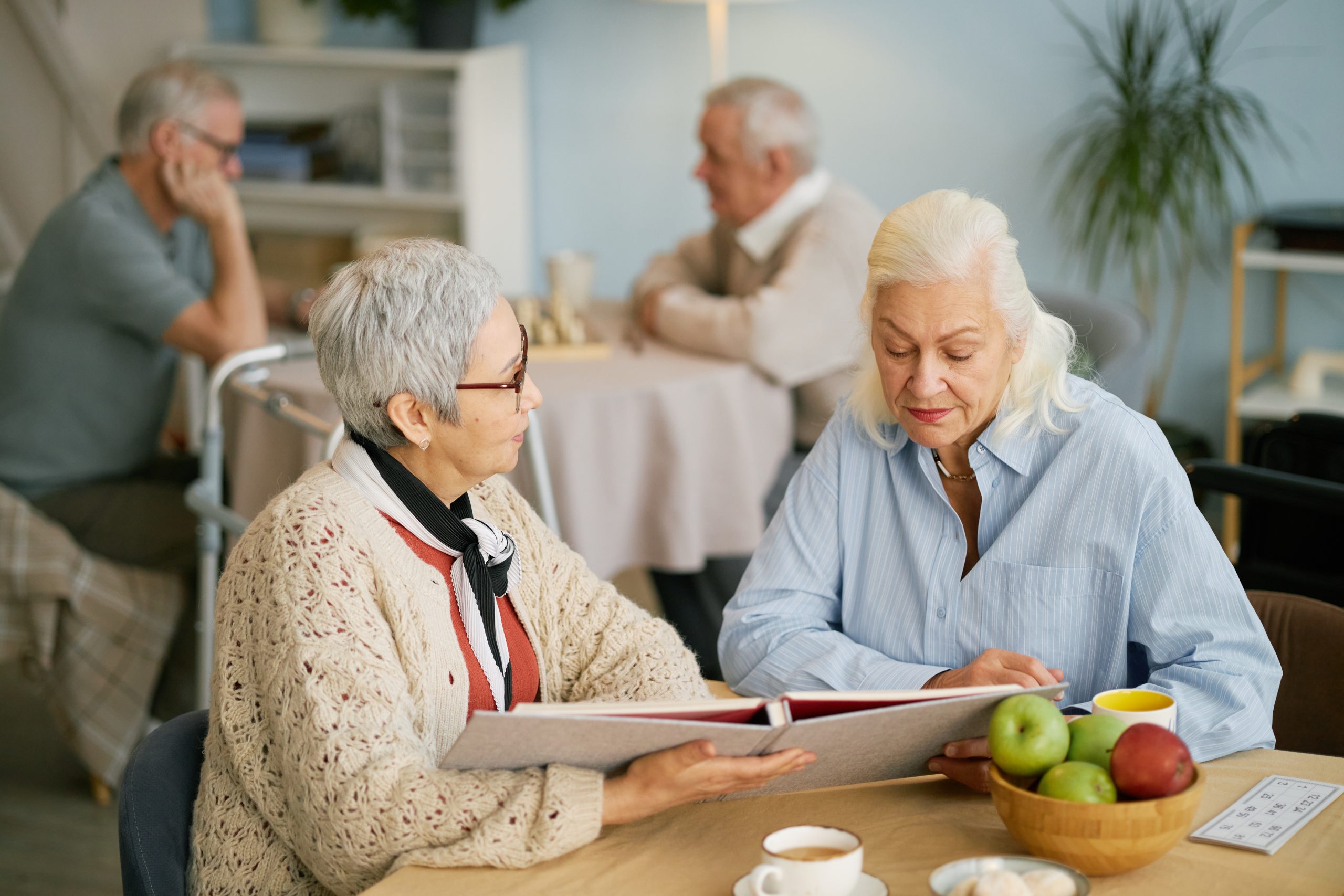 24-Hour Memory Care Actually Looks Like